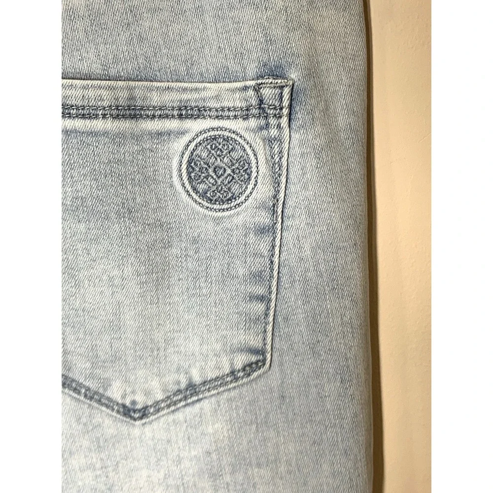 Laurie Felt Jeans Womens 8 29X26 Daisy‎ Denim Slim Crop Raw Hem Light Wash